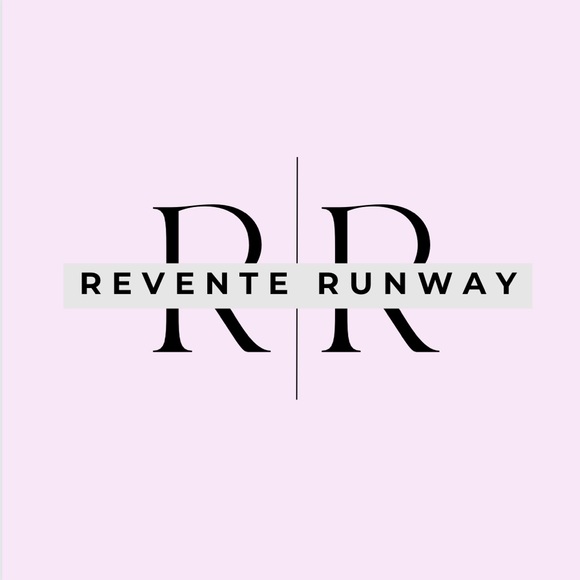 Meet your Posher, Lena - Picture 2 of 2